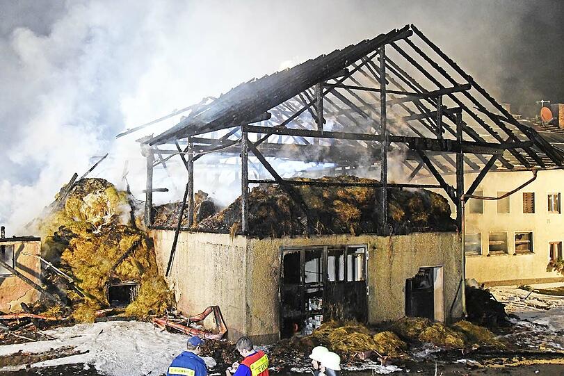 Bei dem Brand in Edling wurde der komplette Bauernhof ein Raub der Flammen.