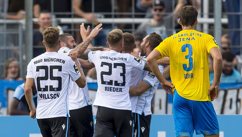 TSV 1860 schlägt Carl Zeiss Jena mit 3:1. TSV 1860 schlägt Carl Zeiss Jena mit 3:1.