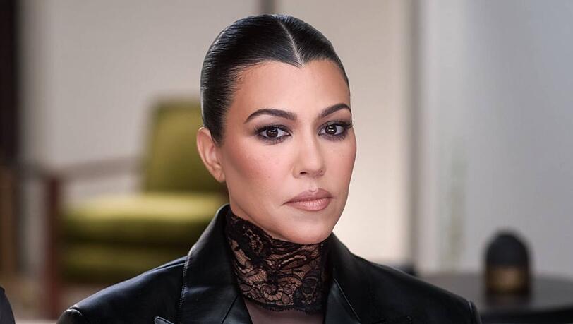 Kourtney Kardashian sieht sich wegen einer Bootsfahrt mit Kritik konfrontiert.