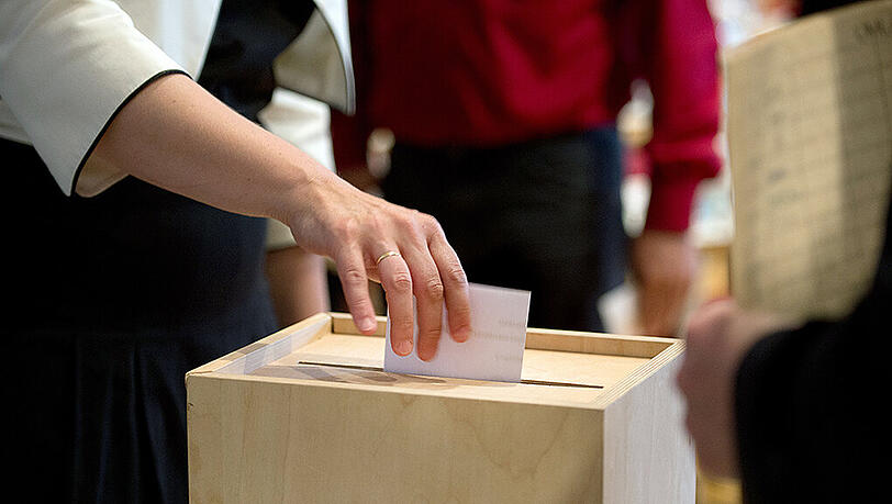 Laut einer Umfrage können Union und FDP zurzeit auf eine regierungsfähige Mehrheit hoffen. Laut einer Umfrage können Union und FDP zurzeit auf eine regierungsfähige Mehrheit hoffen.