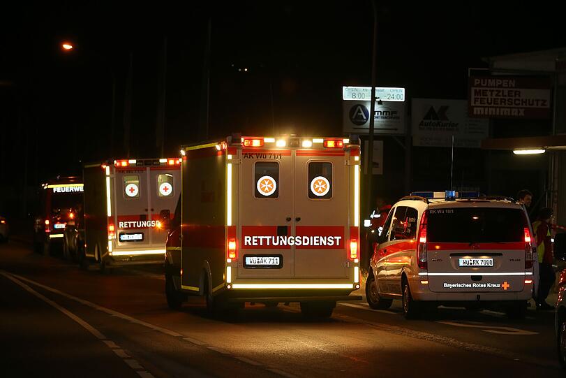 Ein 17-jähriger Afghane hat am Montagabend 21 Menschen in einem Regionalzug angegriffen. Die Bilder vom Tatort.