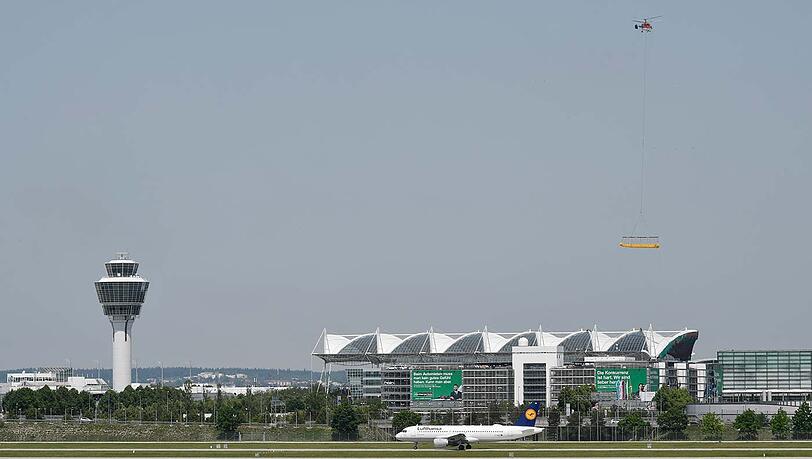 Die Bundespolizei hat am Münchner Flughafen ein sexhungriges Paar  nach der Landung wegen Erregung öffentlichen Ärgernisses angezeigt.