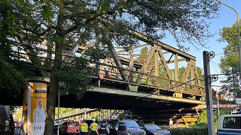 Ein Polizeieinsatz unweit des Frankfurter Hauptbahnhofs führte am Montag zu zahlreichen Zugausfällen sowohl im Nah- als auch im Fernverkehr.