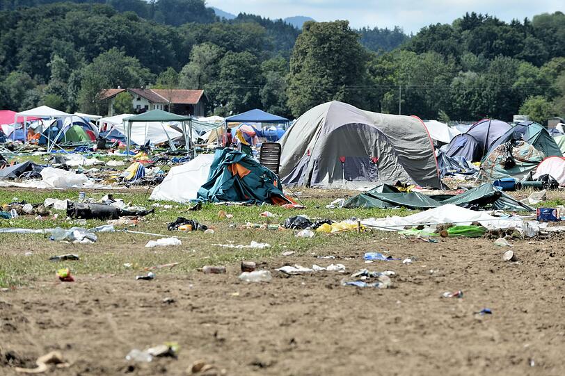 Die letzten Besucher packen ihre Sachen. Die Bilder vom Festivalgelände nach fünf Tagen Chiemsee Summer.