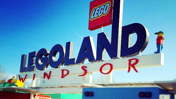Im LEGOLAND Windsor haben Kinder mit einem bestimmten Vornamen freien Eintritt. Im LEGOLAND Windsor haben Kinder mit einem bestimmten Vornamen freien Eintritt.