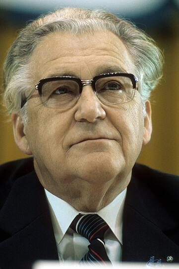Landtagspräsident Rudolf Hanauer warnt 1970 im Landtag: "Nicht zum Tummelplatz verbrecherischer Elemente werden."