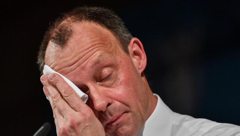 Friedrich Merz, ehemaliger Vorsitzender der CDU/CSU-Fraktion im Bundestag, hat sich mit dem neuartigen Coronavirus angesteckt. Friedrich Merz, ehemaliger Vorsitzender der CDU/CSU-Fraktion im Bundestag, hat sich mit dem neuartigen Coronavirus angesteckt.