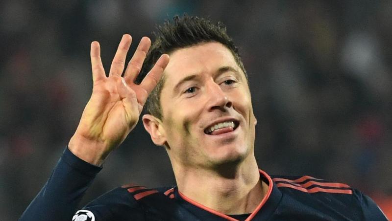 Vier Tore in einer Viertelstunde: Bayerns Torjäger Robert Lewandowski ist in der Form seines Lebens. Vier Tore in einer Viertelstunde: Bayerns Torjäger Robert Lewandowski ist in der Form seines Lebens.