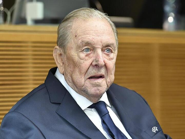 Lennart Johansson ist nach kurzer Krankheit im Alter von 89 Jahren gestorben. Foto (2019): Harold Cunningham/UEFA via Getty Images