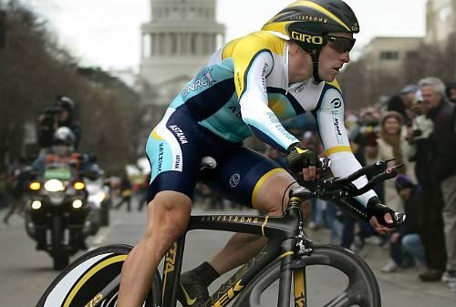 Kann wieder auf seiner Zeitfahr-Maschine radeln: Lance Armstrong.