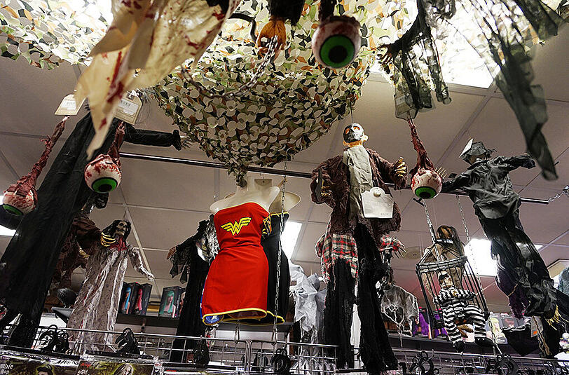 Der Halloween Gore Store bietet alles, was das Herz eines Horror-Fans begehrt.