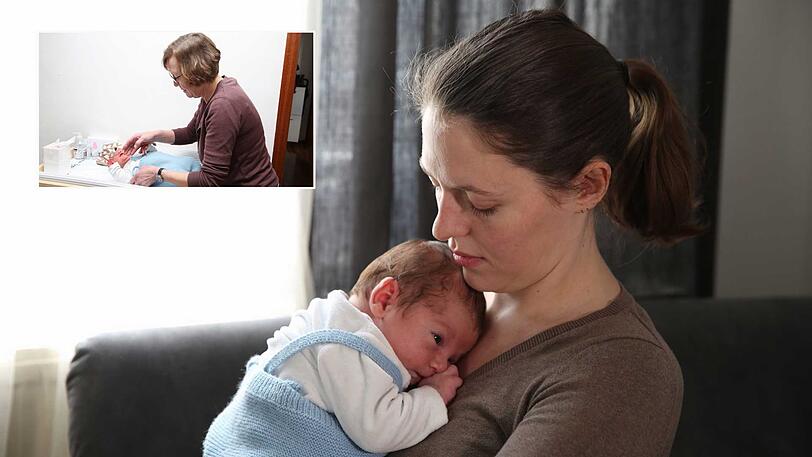 Juliette Mihaljevic mit ihrem kleinen Sohn Alphonse &ndash; sie wird von Hebamme Angelika Füßl-Geier (kl. Foto) betreut.