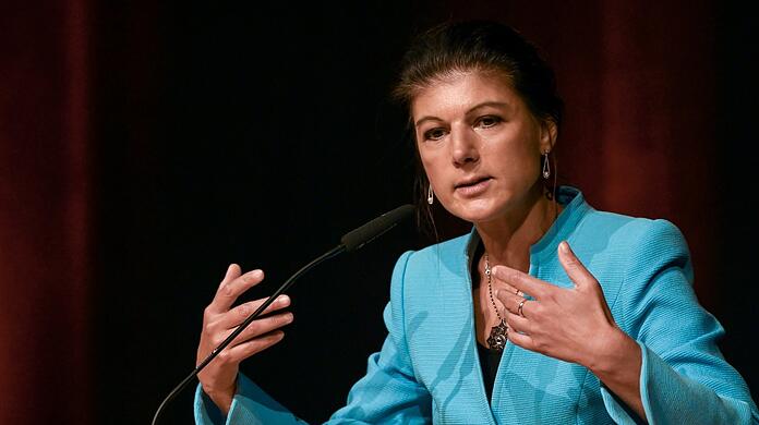 Sahra Wagenknecht bei der Vorstellung ihres aktuellen Buchs "Die Selbstgerechten" in Halle.