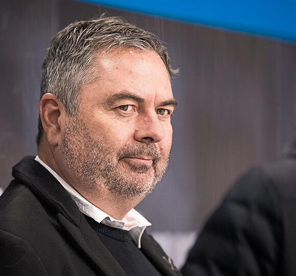 Red-Bull-Eishockey-Chef Christian Winkler (l.) wird in München künftig noch mehr Unterstützung von Lorenz Funk  erhalten.