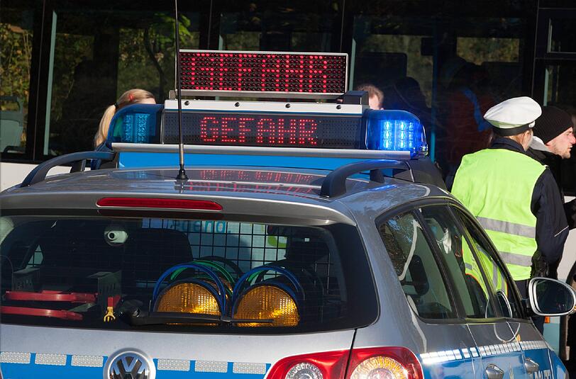 Nach dem Unfall musste die Leopoldstraße stadteinwärts zwischen Petuelring und Eisenacher Straße für eindreiviertel Stunden komplett gesperrt werden. (Symbolbild)