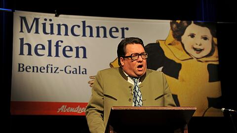 Rechnete mit seinen(über)lebenden Parteifreunden ab: Franz Josef Strauß selig, dargestellt von Helmut Schleich, der fast besser ist als das Original.