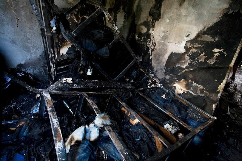 Neue Bilder aus Schwabing: Noch immer sieht es in den Wohnungen aus wie nach einem Anschlag. Die AZ hat sich umgesehen.