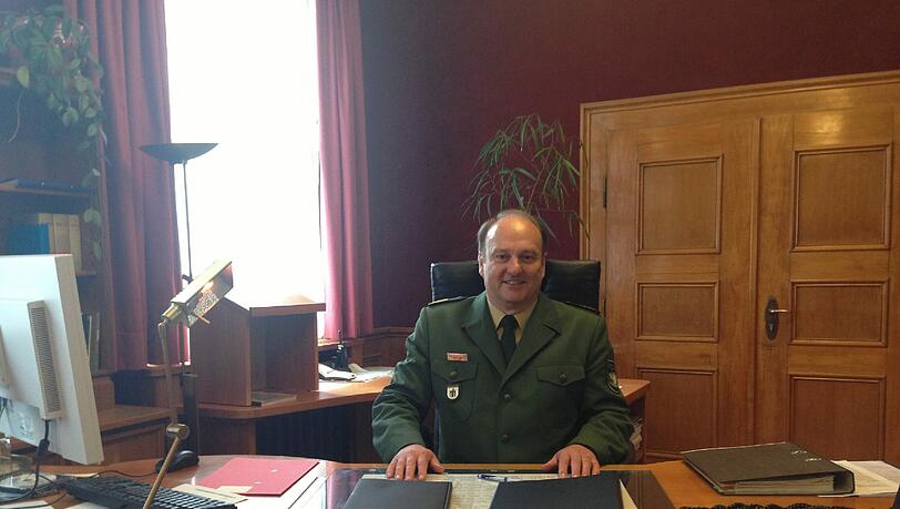 Hubertus Andrä an seinem neuen Arbeitsplatz in der Löwengrube – als Chef im Münchner Polizeipräsidium. Hubertus Andrä an seinem neuen Arbeitsplatz in der Löwengrube – als Chef im Münchner Polizeipräsidium.