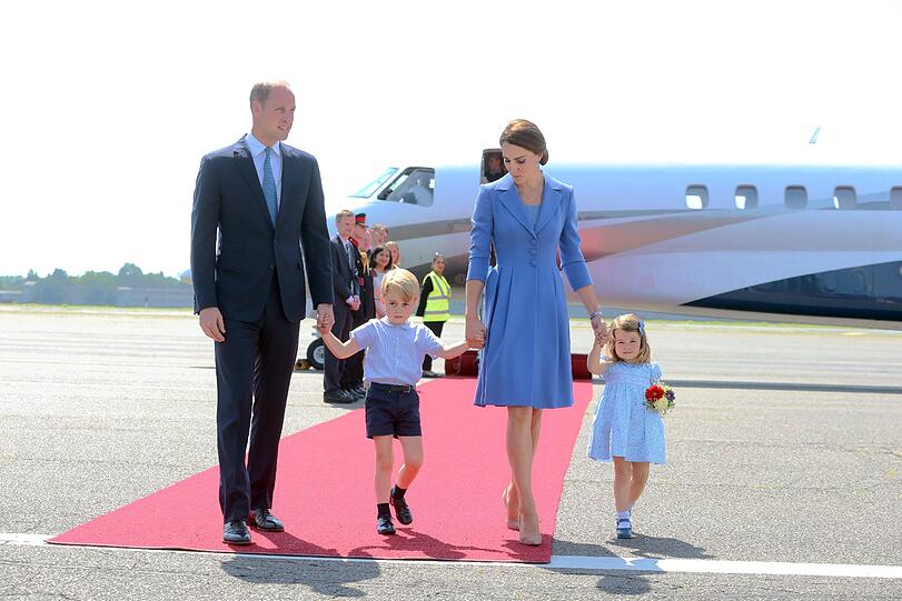 Die Royal-Family bei der Landung in Berlin