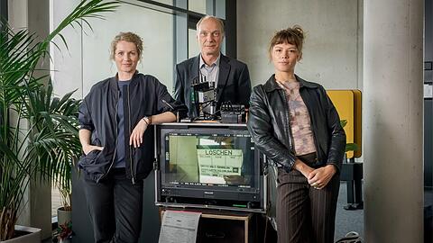 Cornelia Gr&ouml;schel, Martin Brambach und Lilja van der Zwaag (v.l.n.r.) drehen f&uuml;r den "Tatort".