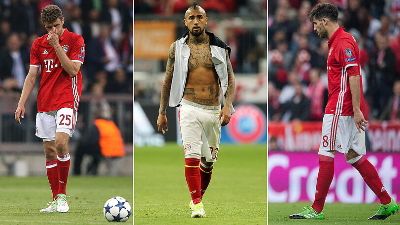Drei unglückliche Gestalten: Thomas Müller, Arturo Vidal und Javi Martínez (von links).