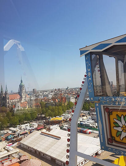 Von Ramsch bis Kult: Der Flohmarkt auf der Theresienwiese bietet für Jäger und Sammler eine große Auswahl.