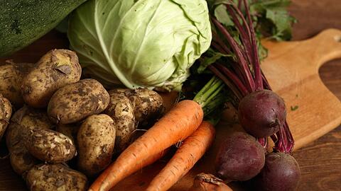 Rote Bete, Wei&szlig;kohl, Kartoffeln und Karotten geh&ouml;ren zu den Klassikern der osteurop&auml;ischen K&uuml;che.