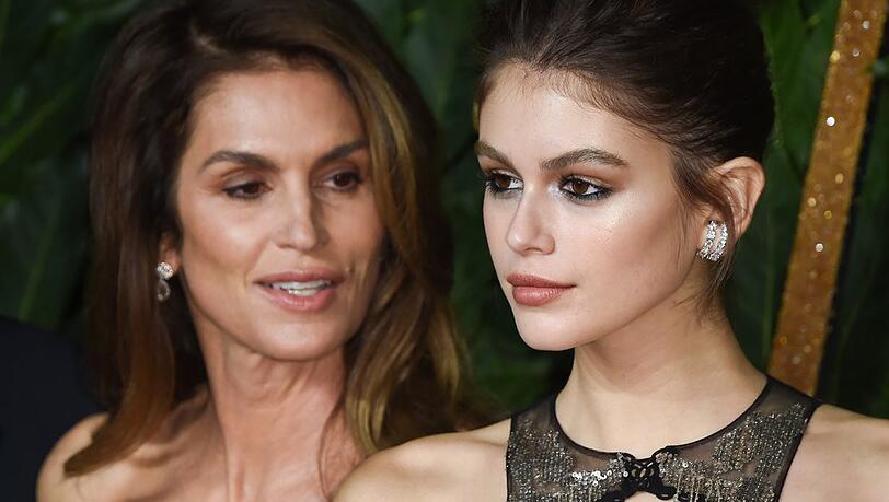 Kaia Gerber (r.) mit ihrer Mutter Cindy Crawford. Kaia Gerber (r.) mit ihrer Mutter Cindy Crawford.