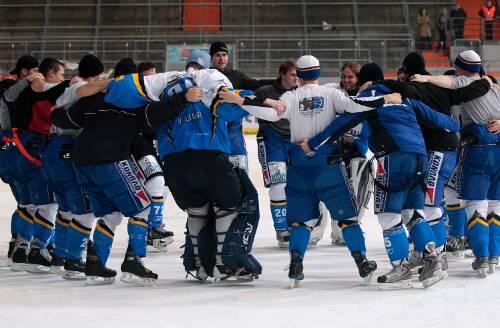 Jubel, Trubel, EHC: Die Münchner Eishockey-Cracks gewanne nauch das Derby in Riessersee mit 5:2.