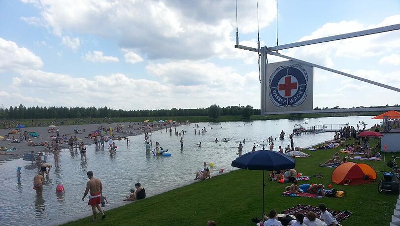 Die Wasserwacht-Station am Riemer See. Die Wasserwacht-Station am Riemer See.