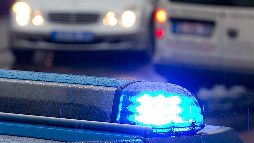 Polizei im Einsatz (Symbolbild). Polizei im Einsatz (Symbolbild).