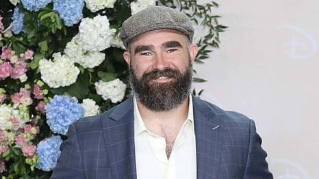 Jason Kelce plaudert &uuml;ber die Hochzeit seines Bruders mit Superstar Taylor Swift.