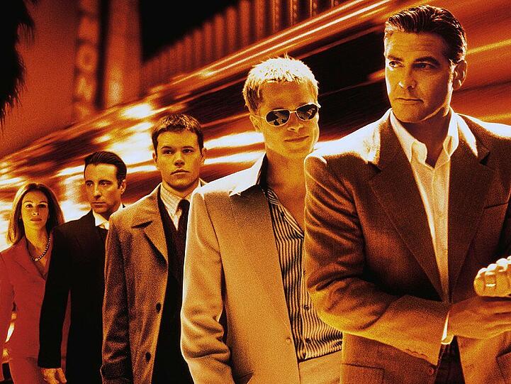 "Ocean's Eleven": Das Team aus den Spitzenganoven um Tess (Julia Roberts), Terry Benedict (Andy Garcia), Linus Caldwell (Matt Damon), Rusty Ryan (Brad Pitt) und Danny (George Clooney)