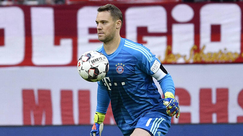 MANUEL NEUER, NOTE 3: Bei Donis&lsquo; feinem Schlenzer zum 1:1 (26. Minute) war der Keeper trotz einer Körperlänge von 1,93 Metern chancenlos. Kurz darauf bewahrte Neuer die Bayern mit einer Parade vor dem Rückstand (33.). Wieder hatte Donis geschossen. Solide Leistung insgesamt.