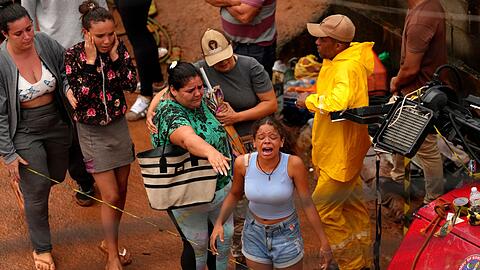 Viele Familien haben ihre Angeh&ouml;rigen verloren.