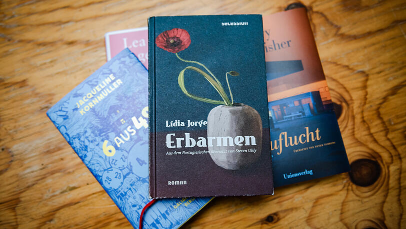 Ab Ende August wieder verfügbar: Lidia Jorge, Erbarmen, Secession. Ab Ende August wieder verfügbar: Lidia Jorge, Erbarmen, Secession.