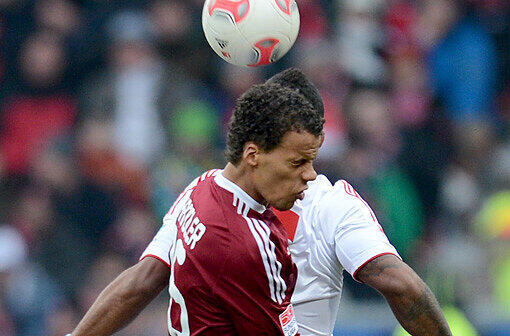 TIMOTHY CHANDLER: Note 3. Bemüht, ging immer wieder mit nach vorne. Hinten stand er bis zu seiner Auswechslung sicher, hatte mit dem guten Marcel Jansen einen Gegenspieler, der ihn immer wieder forderte.
