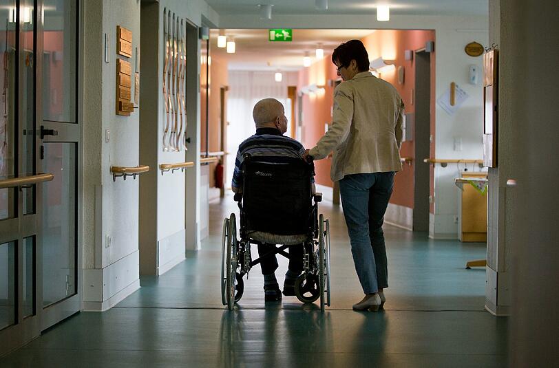 80 000 Pflegebedürftige droht eine unsichere Zukunft, warnt
der Pflegeheim-Verband bpa.