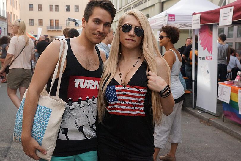 Die Bilder vom vielfältigen lesbischen Straßenfest in der Angertorstraße.