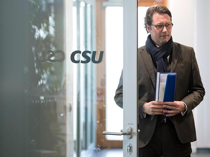 Bundesverkehrsminister Andreas Scheuer soll Klimaziele für seinen Bereich definieren, lehnt dies jedoch ab.