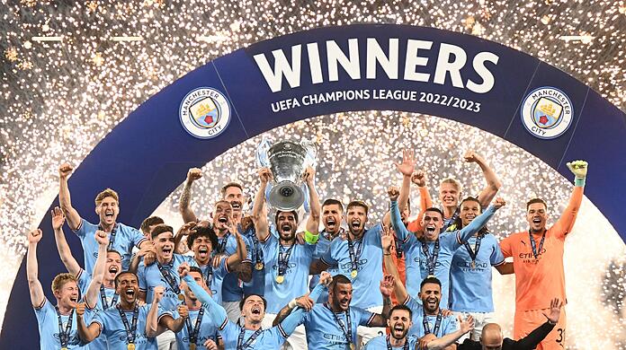 Manchester City um Kapitän Ilkay Gündogan (M.) gewann gegen Inter Mailand die Champions League.