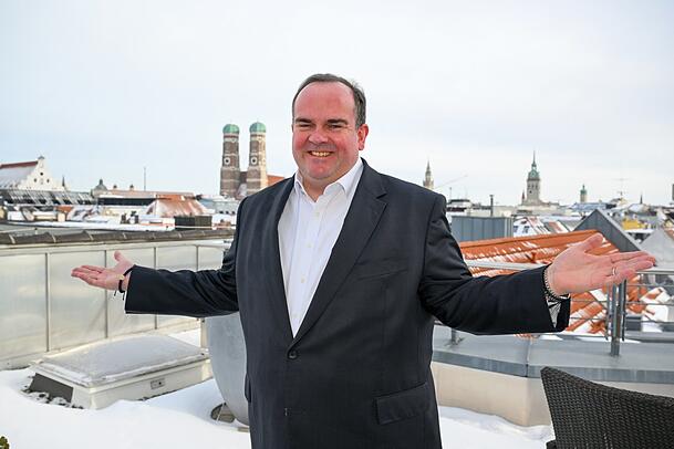 Wirtschaftsreferent Clemens Baumgärtner (CSU) ist überzeugt: Die IAA hat München viel gebracht – auch an Einnahmen. Wirtschaftsreferent Clemens Baumgärtner (CSU) ist überzeugt: Die IAA hat München viel gebracht – auch an Einnahmen.