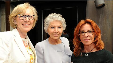 Zwei große Tantris-Fans: Anita Wepper und Ute Haberl und Eva Riedel (r.)