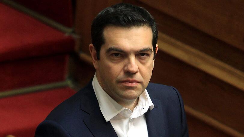 Alexis Tspiras fordert von der EZB, den Rahmen für kurzfristige Staatsanleihen (T-Bills) um zwei bis drei Milliarden Euro erhöhen. Alexis Tspiras fordert von der EZB, den Rahmen für kurzfristige Staatsanleihen (T-Bills) um zwei bis drei Milliarden Euro erhöhen.