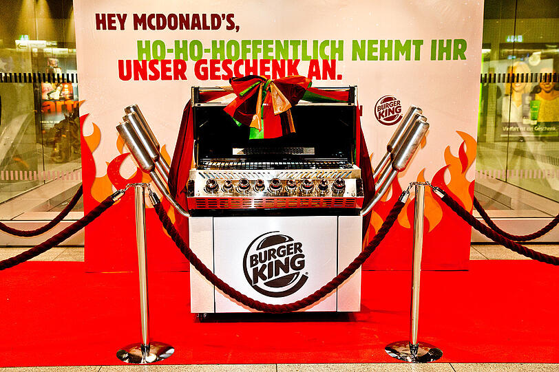 Neckische Botschaft: "Hey McDonald's, Ho-Ho-Hoffentlich nehmt ihr unser Geschenk an."