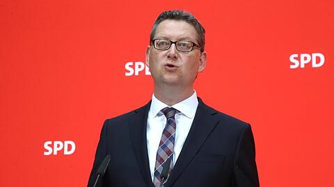 Der kommissarische SPD-Chef Thorsten Schäfer-Gümbel hatte den Grünen eine populistisch vereinfachende Politik nach Art der AfD vorgeworfen - und ruderte dann schnell zurück.