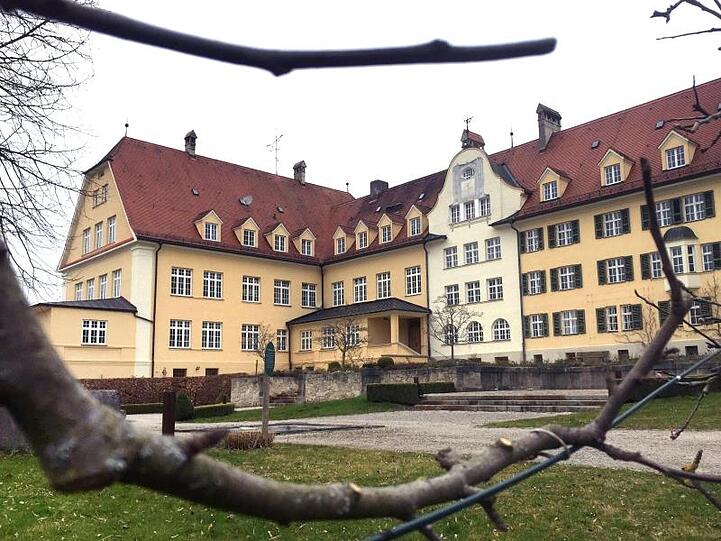 Das ehemalige katholische Piusheim. Foto: Steffen Heinemann/dpa