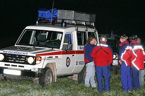 Männer der Reichenhaller Bergwacht bei der Rettungsaktion am Sonntagabend im Bereich des Fuderheuberg.