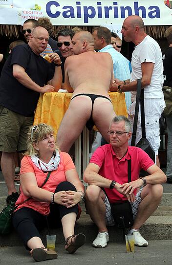 Christopher Street Day in Berlin: Die Bilder von der buntesten Parade der Stadt zum Durchklicken.