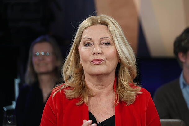 Karin Thaler bei der "NDR Talk Show" vor wenigen Monaten. TV-Auftritte wie dieser fallen der Schauspielerin oft nicht leicht.